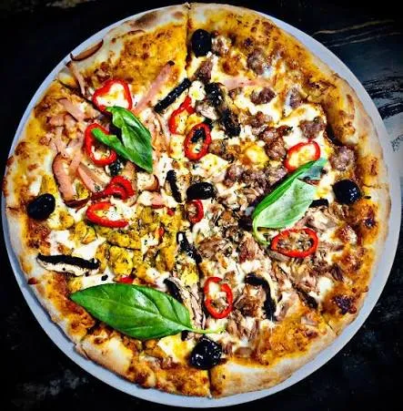 PIZZA VÉGÉTARIENNE